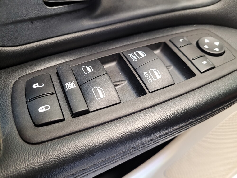 2016 Dodge Grand Caravan in Riverside, CA 92504 - 18095746 27