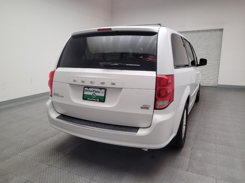 2016 Dodge Grand Caravan in Riverside, CA 92504 - 18095746 7