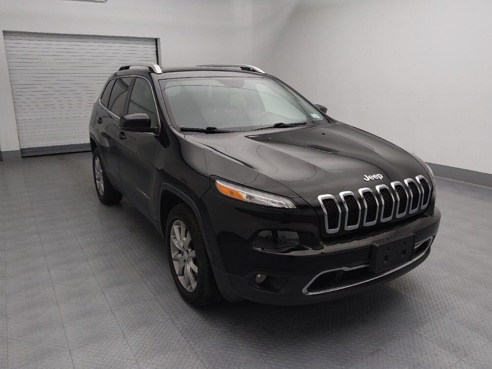 2017 Jeep Cherokee in Wichita, KS 67207 - 18095749 13