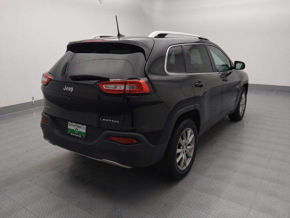 2017 Jeep Cherokee in Wichita, KS 67207 - 18095749 9
