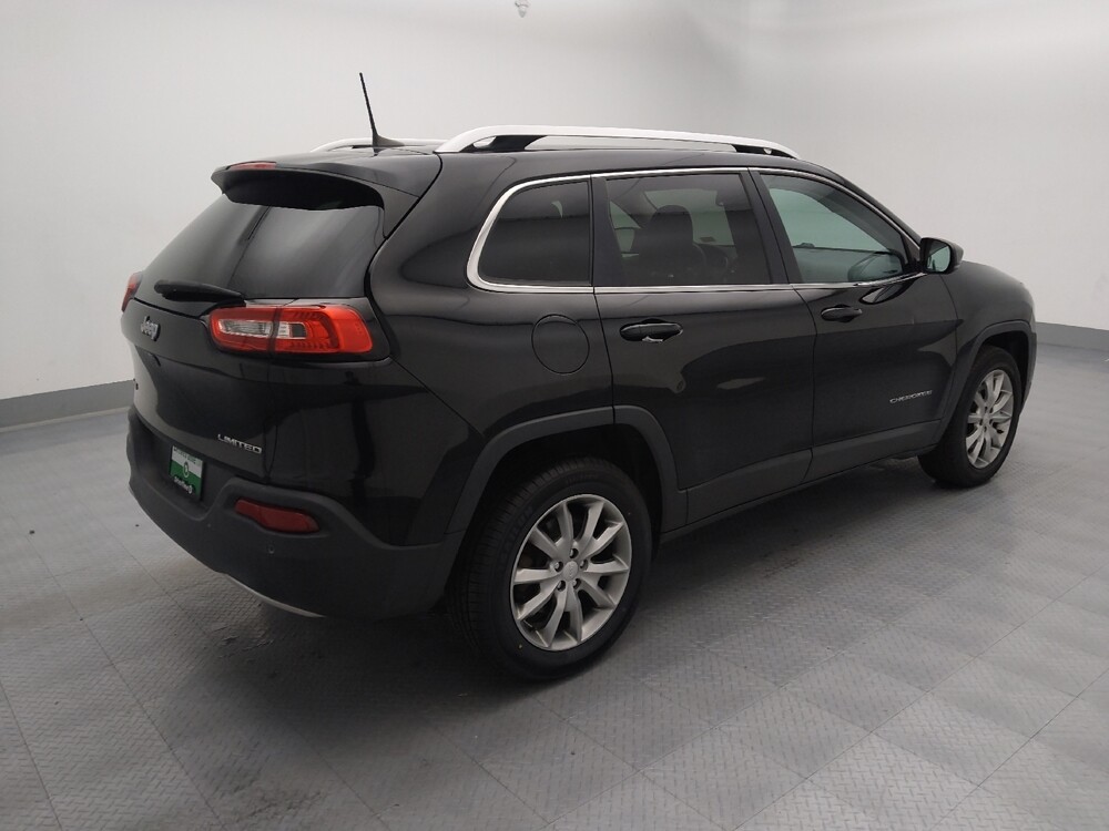 2017 Jeep Cherokee in Wichita, KS 67207 - 18095749 10