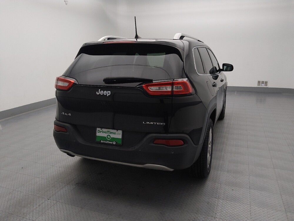 2017 Jeep Cherokee in Wichita, KS 67207 - 18095749 7