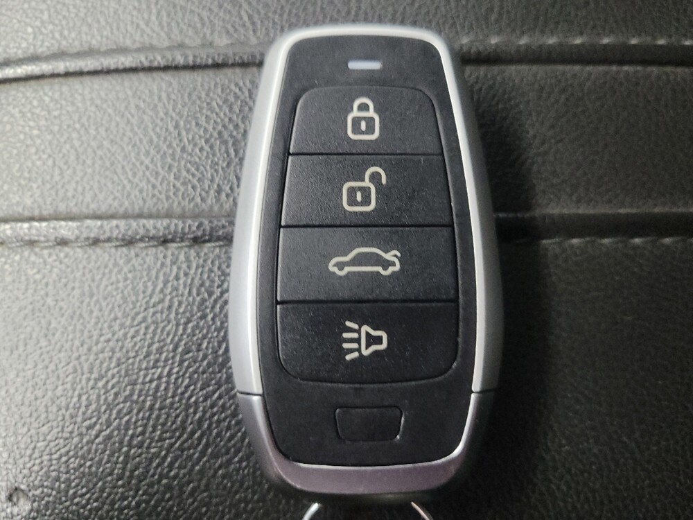 2020 Chevrolet Blazer in Indianapolis, IN 46219 - 18095759 32