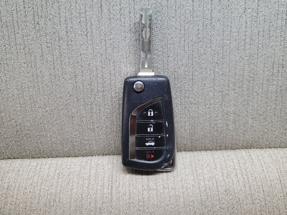 2020 Toyota Camry in Las Vegas, NV 89102 - 18095760 32