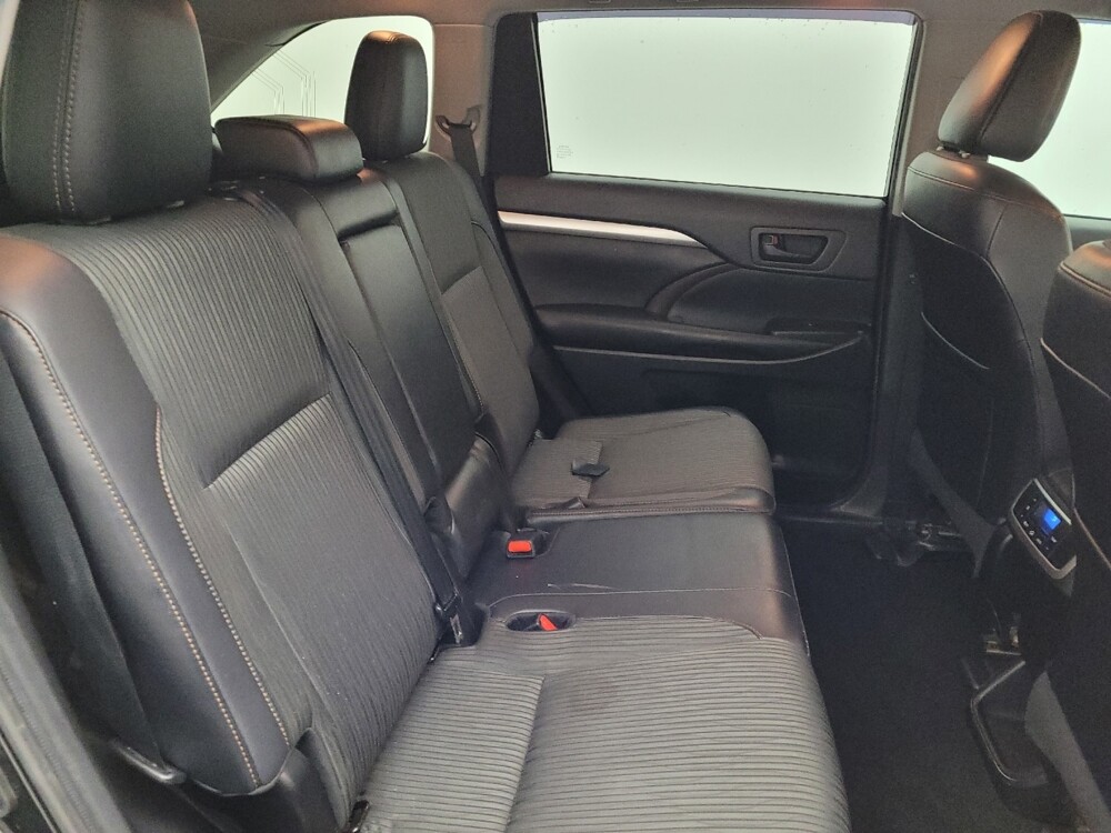 2019 Toyota Highlander in Winston-Salem, NC 27103 - 18095761 19