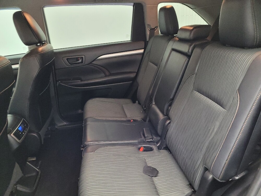 2019 Toyota Highlander in Winston-Salem, NC 27103 - 18095761 18