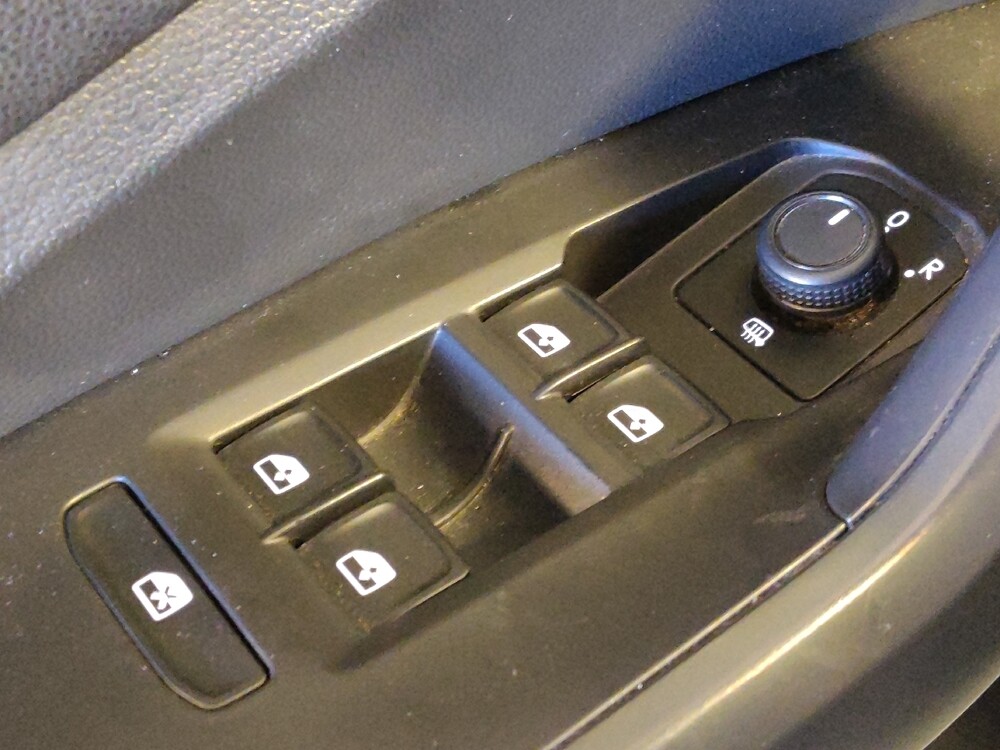 2019 Volkswagen Jetta in Live Oak, TX 78233 - 18095777 27