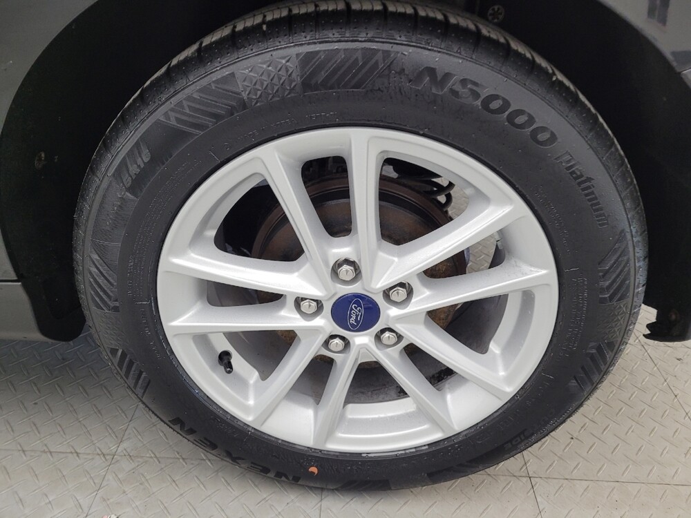 2017 Ford Focus in Columbus, OH 43231 - 18095778 31