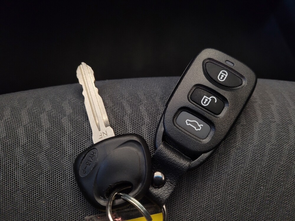 2016 Hyundai Elantra in Columbus, OH 43231 - 18095779 32