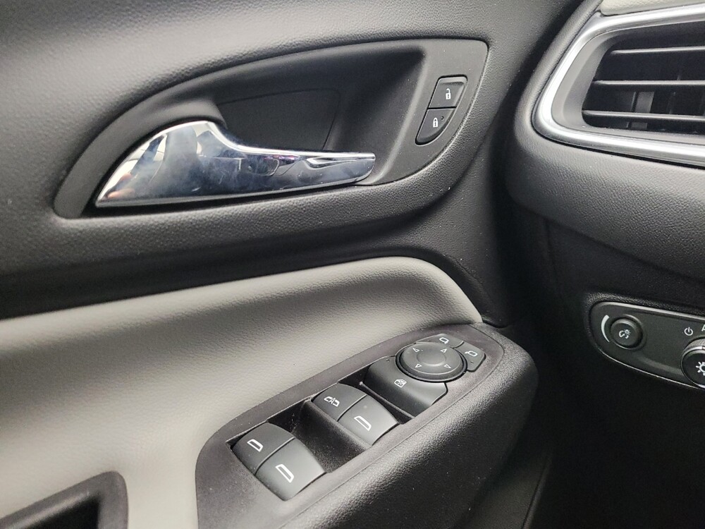 2018 Chevrolet Equinox in Grand Rapids, MI 49508 - 18095785 27