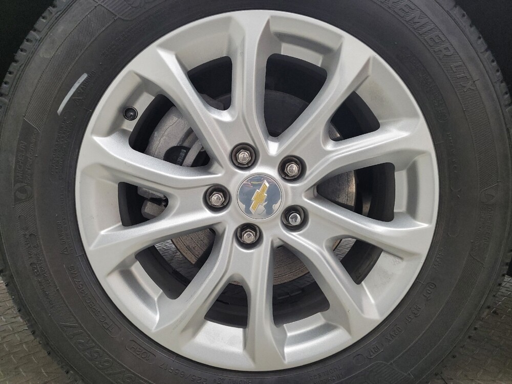 2018 Chevrolet Equinox in Grand Rapids, MI 49508 - 18095785 31