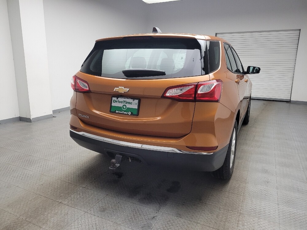 2018 Chevrolet Equinox in Grand Rapids, MI 49508 - 18095785 7