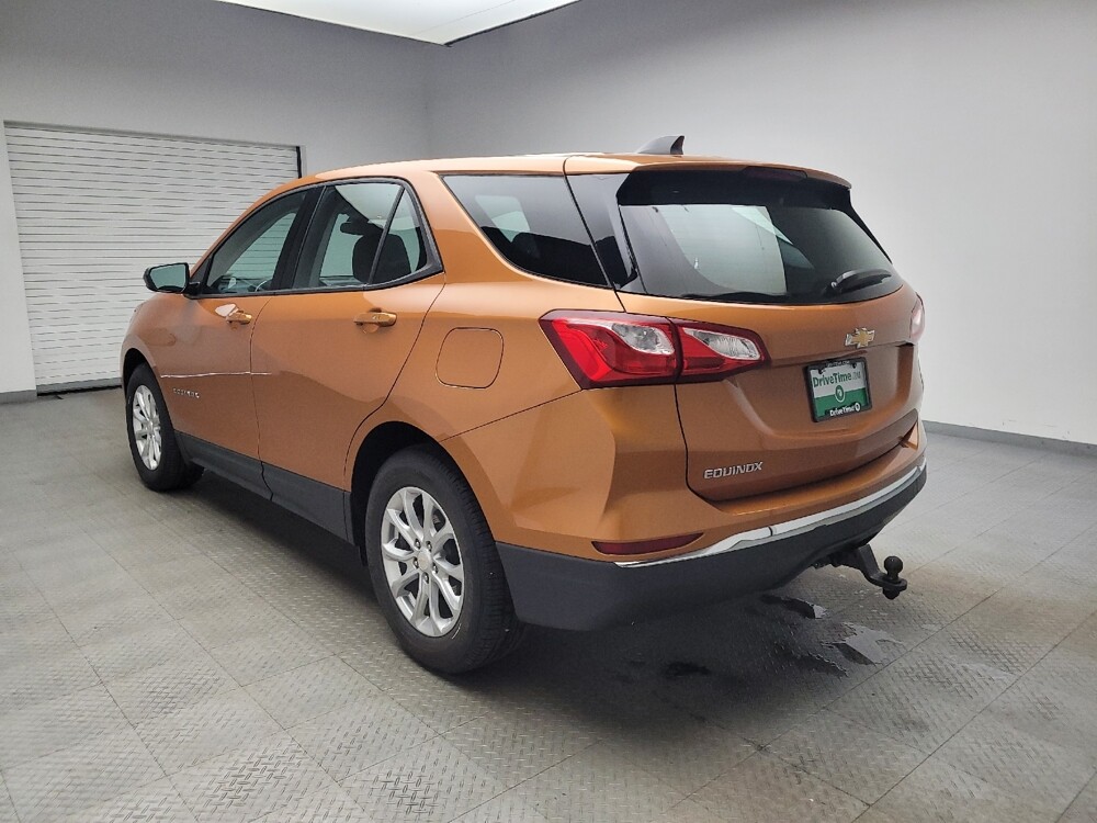 2018 Chevrolet Equinox in Grand Rapids, MI 49508 - 18095785 5