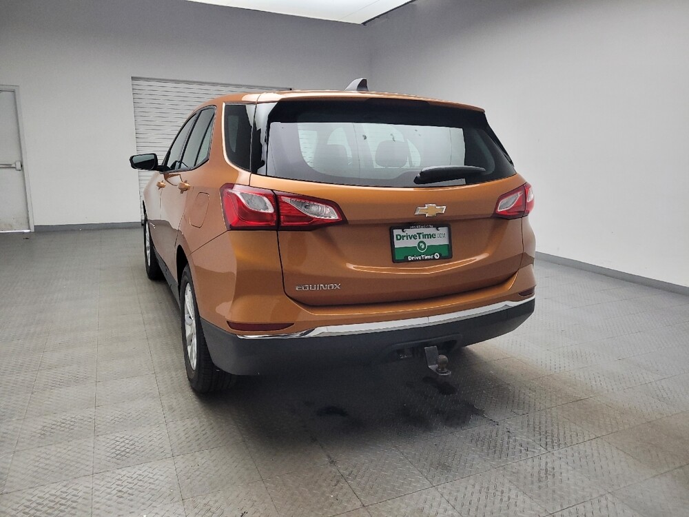 2018 Chevrolet Equinox in Grand Rapids, MI 49508 - 18095785 6