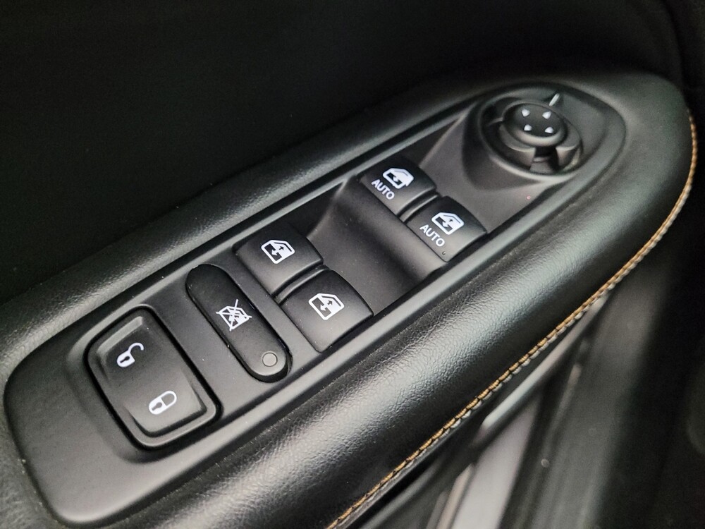 2018 Jeep Compass in Bakersfield, CA 93309 - 18095793 27