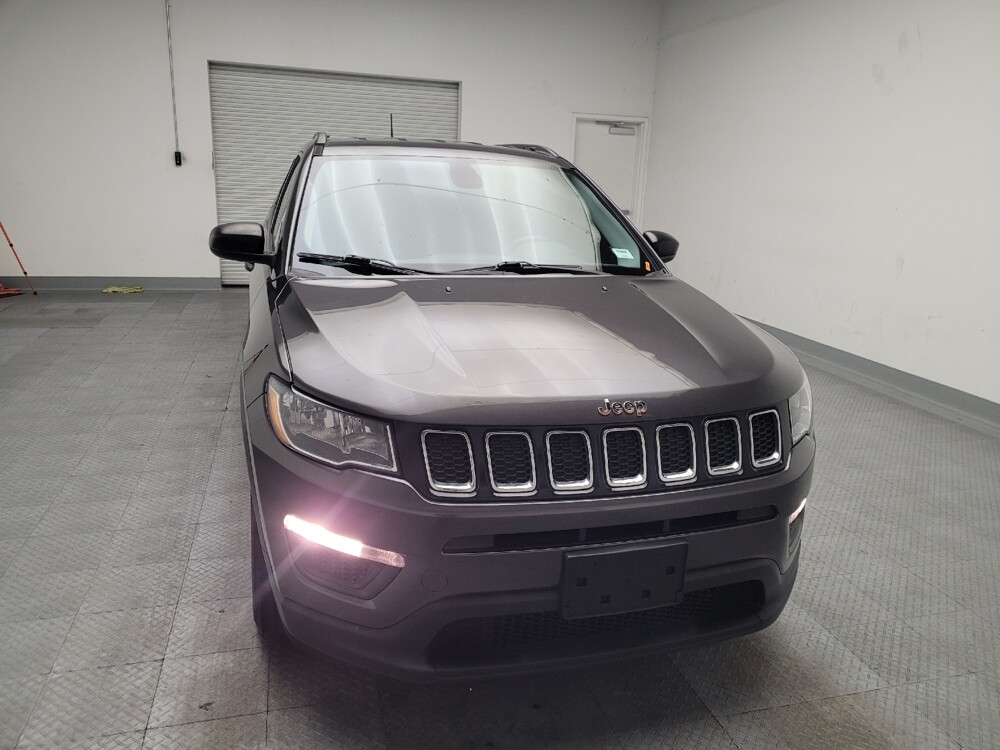 2018 Jeep Compass in Bakersfield, CA 93309 - 18095793 14