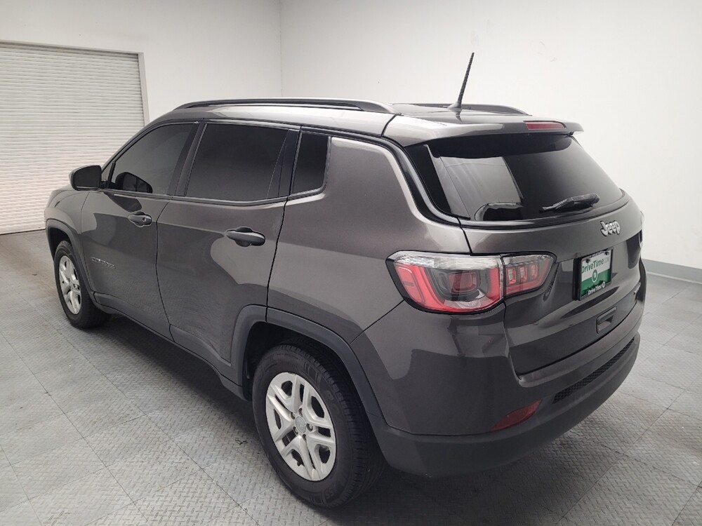 2018 Jeep Compass in Bakersfield, CA 93309 - 18095793 5