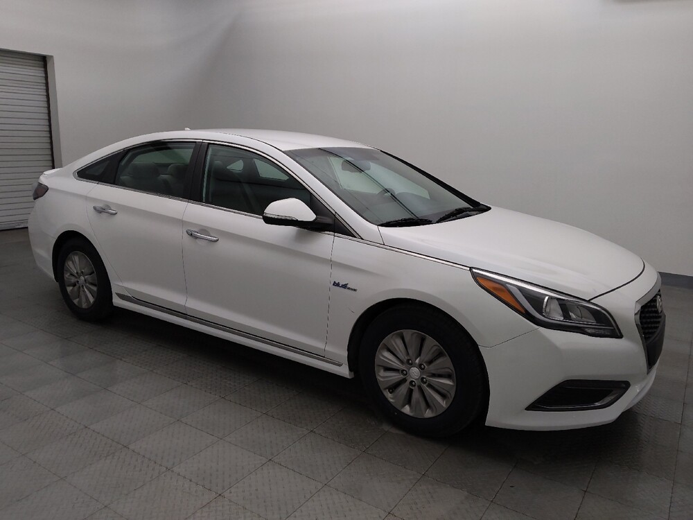 2016 Hyundai Sonata in Houston, TX 77034 - 18095798 11