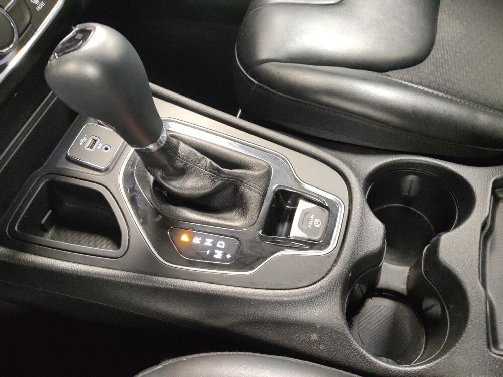 2020 Jeep Cherokee in Houston, TX 77034 - 18095799 26