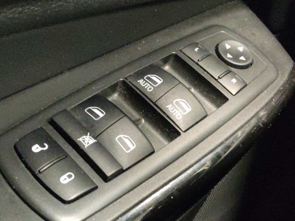 2020 Jeep Cherokee in Houston, TX 77034 - 18095799 27