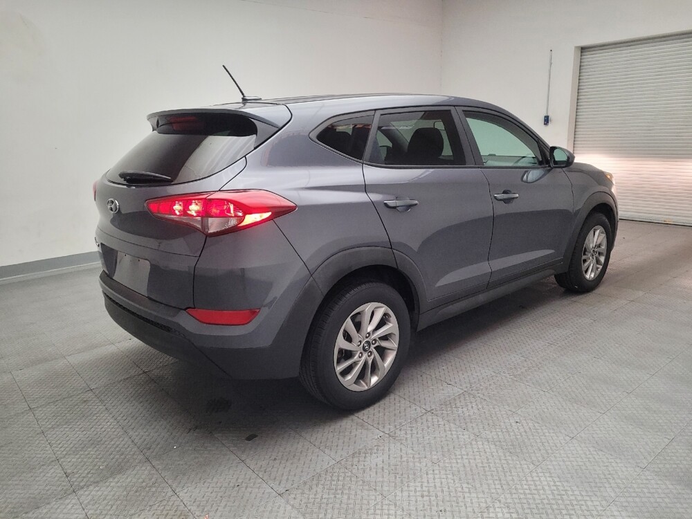 2017 Hyundai Tucson in Fresno, CA 93726 - 18095800 9