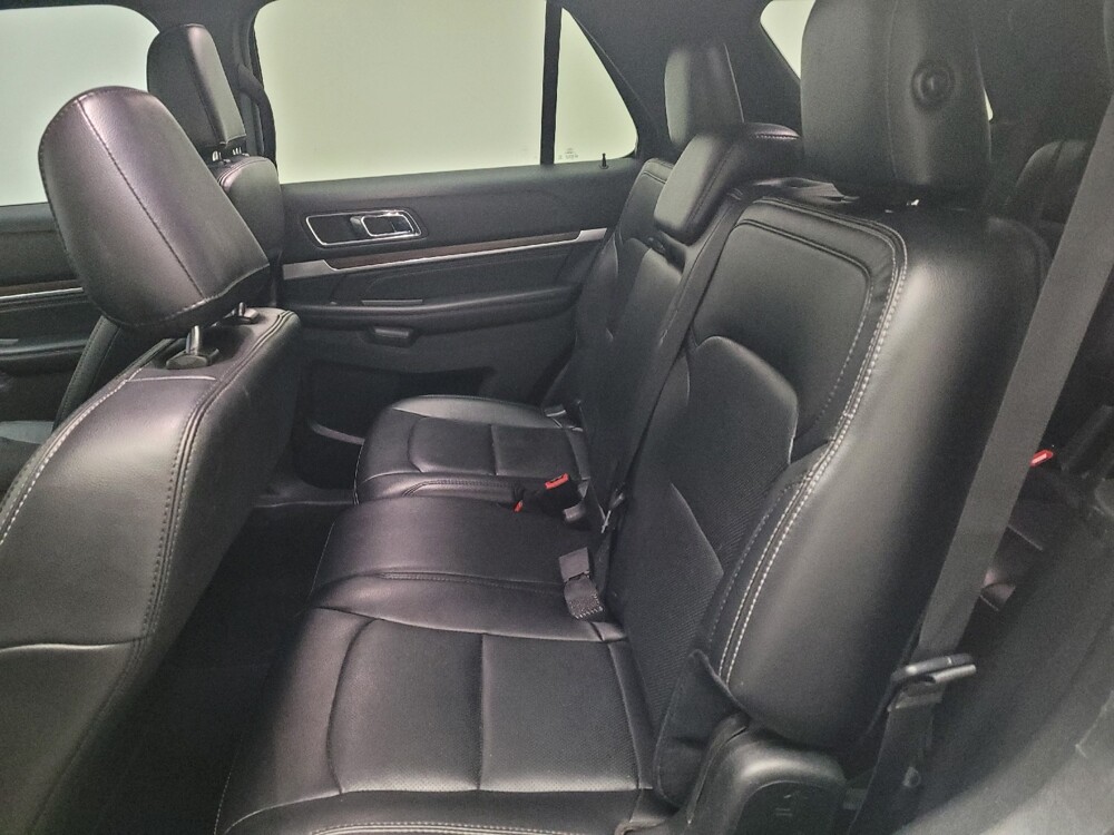2019 Ford Explorer in Montclair, CA 91763 - 18095802 18
