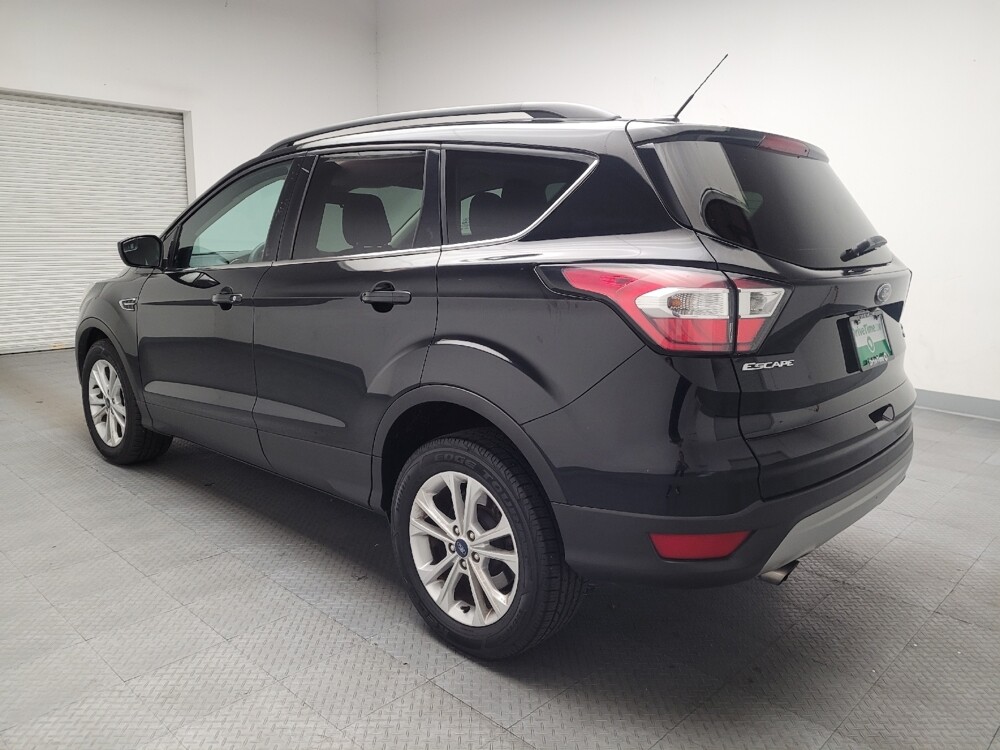 2018 Ford Escape in Bakersfield, CA 93309 - 18095803 5