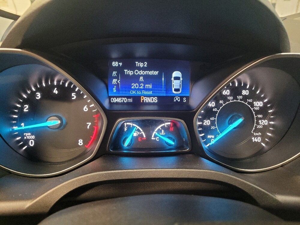 2018 Ford Escape in Bakersfield, CA 93309 - 18095803 23