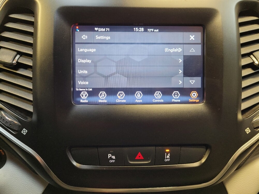 2021 Jeep Cherokee in Bakersfield, CA 93309 - 18095806 25