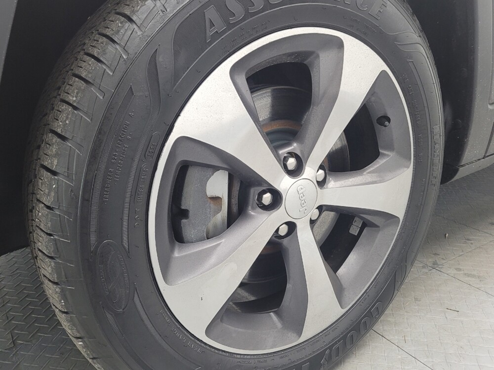 2019 Jeep Cherokee in Madison, TN 37115 - 18095816 31