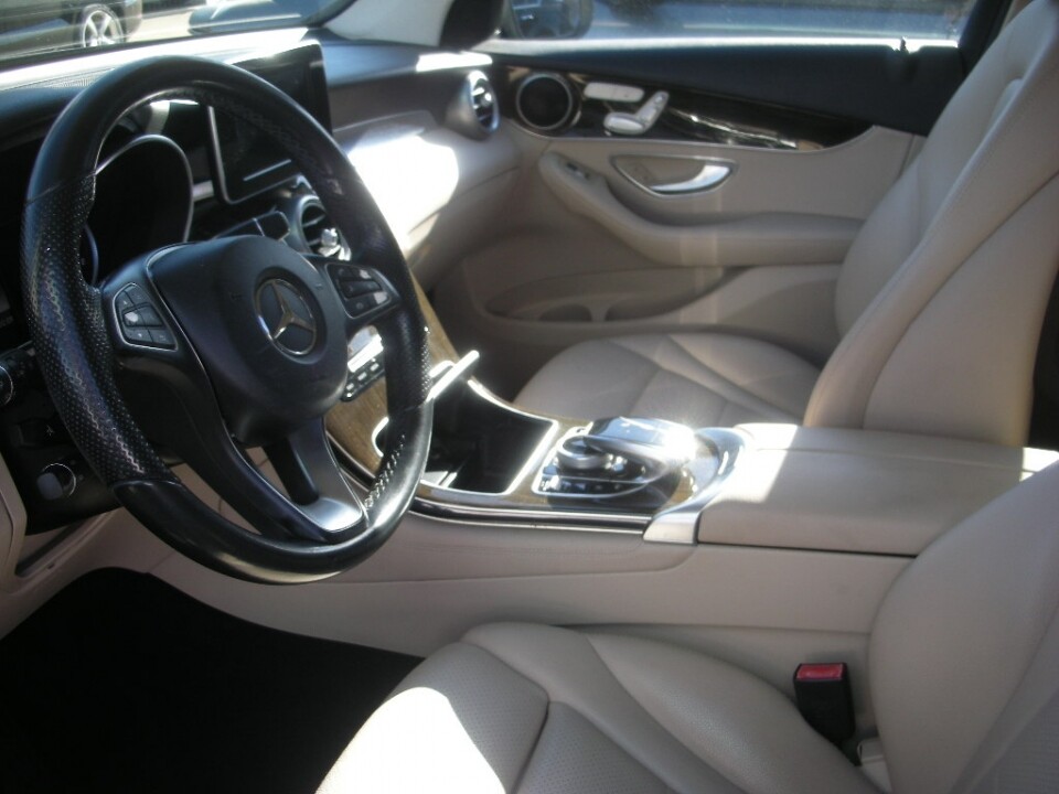 2016 Mercedes-Benz GLC 300 in Nashville, TN 37209 - 18095848 4