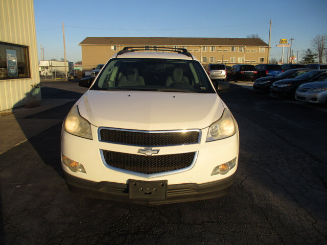 2011 Chevrolet Traverse in Oak Grove, MO 64075 - 18095859 2