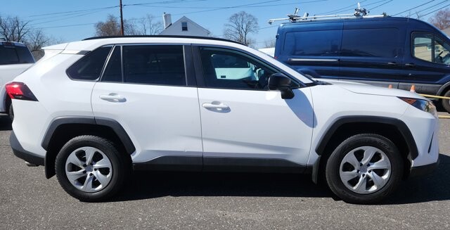 2020 Toyota RAV4 in Cinnaminson, NJ 08077 - 18095862 6