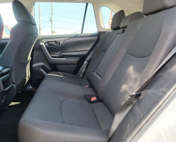 2020 Toyota RAV4 in Cinnaminson, NJ 08077 - 18095862 13