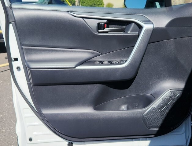 2020 Toyota RAV4 in Cinnaminson, NJ 08077 - 18095862 10