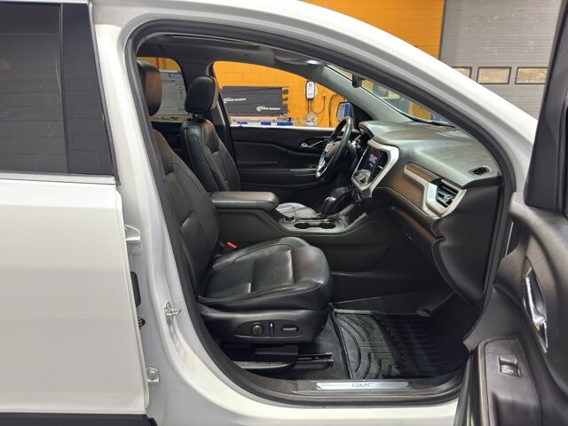 2018 GMC Acadia in Burlington, WI 53105 - 18095880 19