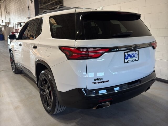 2022 Chevrolet Traverse in Burlington, WI 53105 - 18095883 3