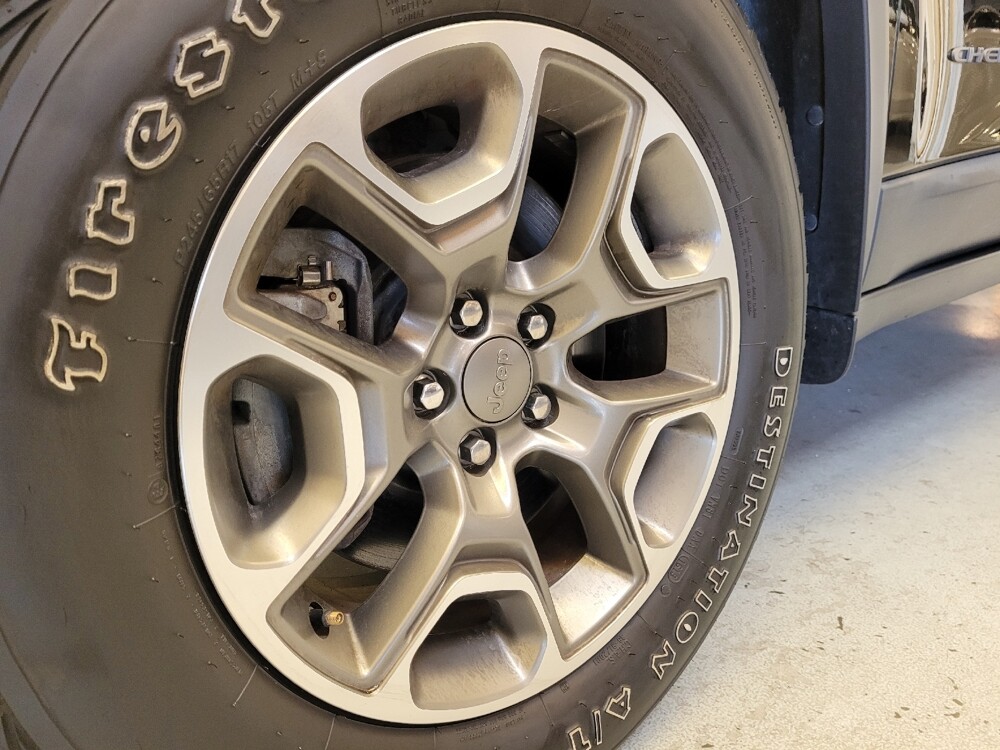 2020 Jeep Cherokee in Downey, CA 90241 - 18095885 31