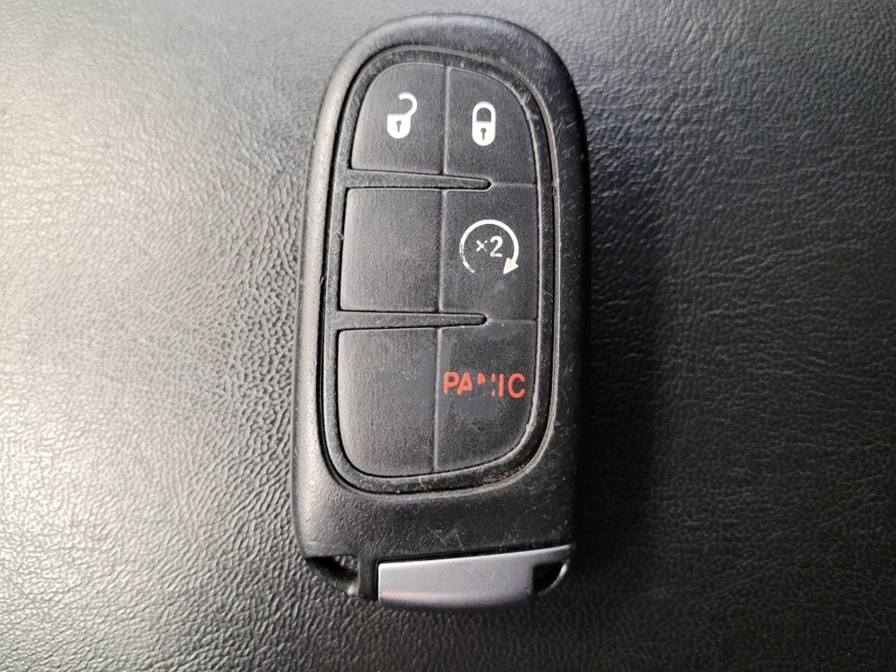 2020 Jeep Cherokee in Downey, CA 90241 - 18095885 32