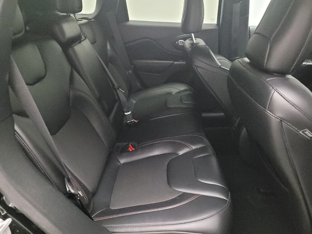 2020 Jeep Cherokee in Downey, CA 90241 - 18095885 19