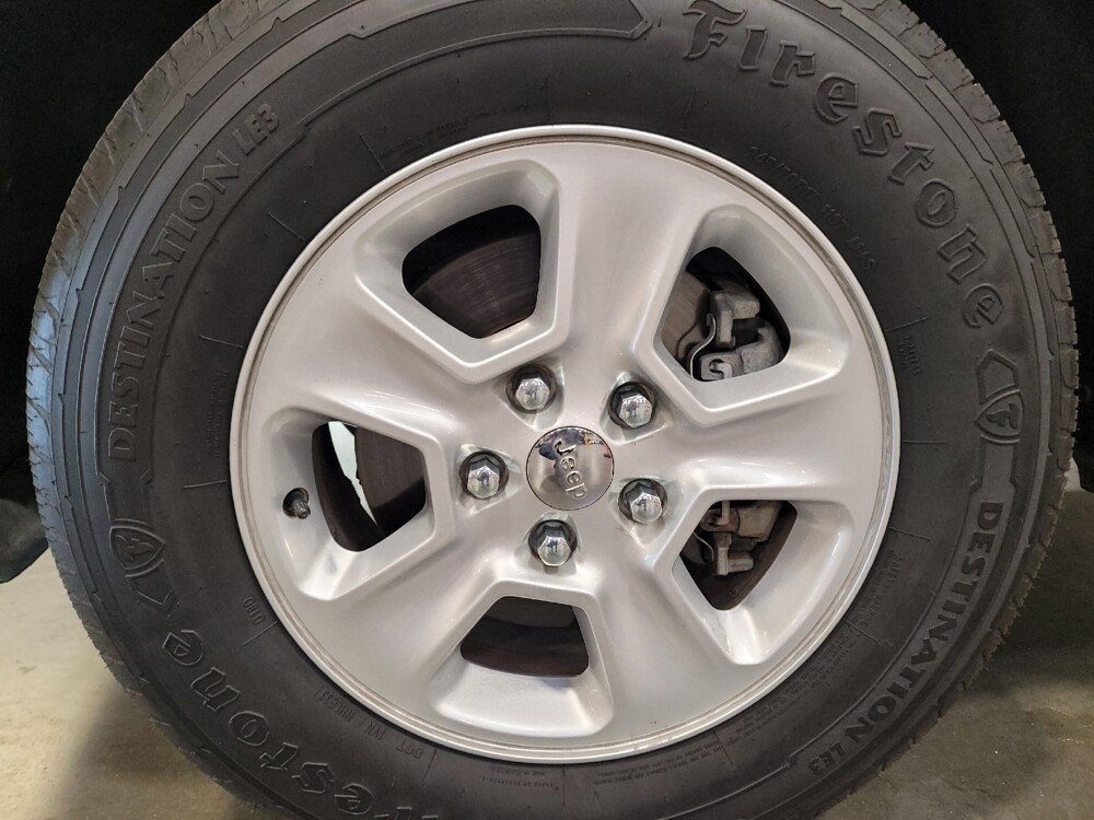 2015 Jeep Grand Cherokee in Downey, CA 90241 - 18095886 31