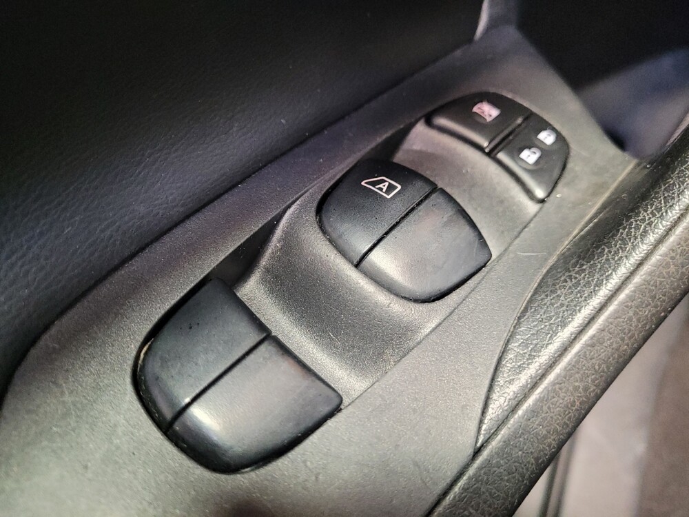 2017 Nissan Altima in Downey, CA 90241 - 18095891 27