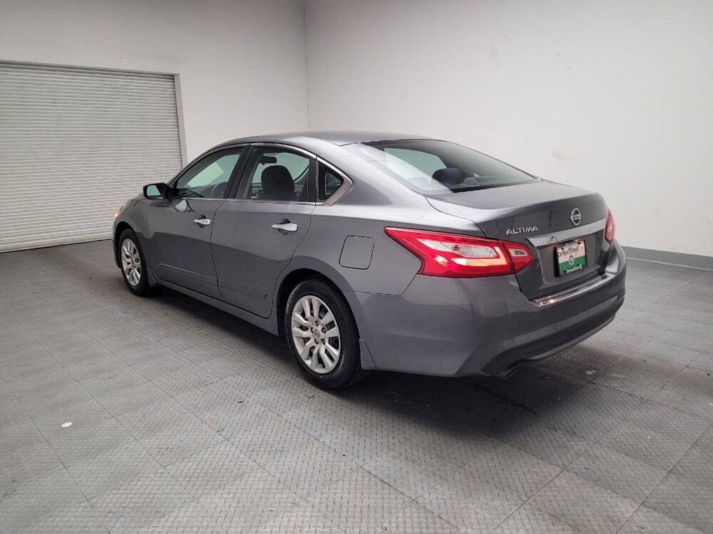2017 Nissan Altima in Downey, CA 90241 - 18095891 5