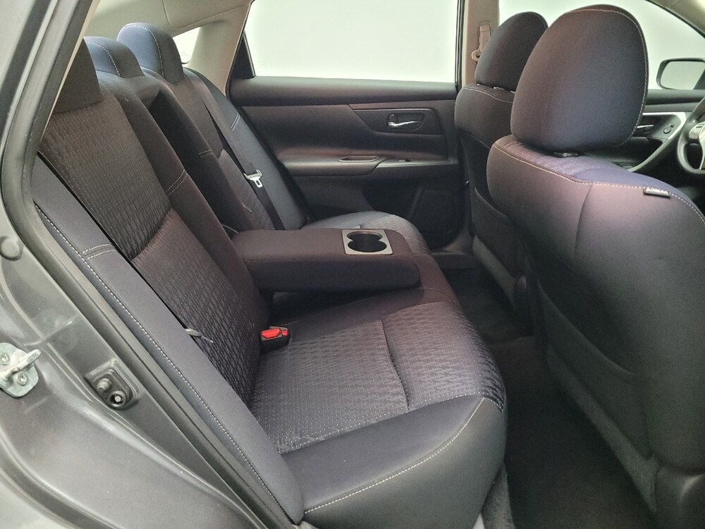 2017 Nissan Altima in Downey, CA 90241 - 18095891 19