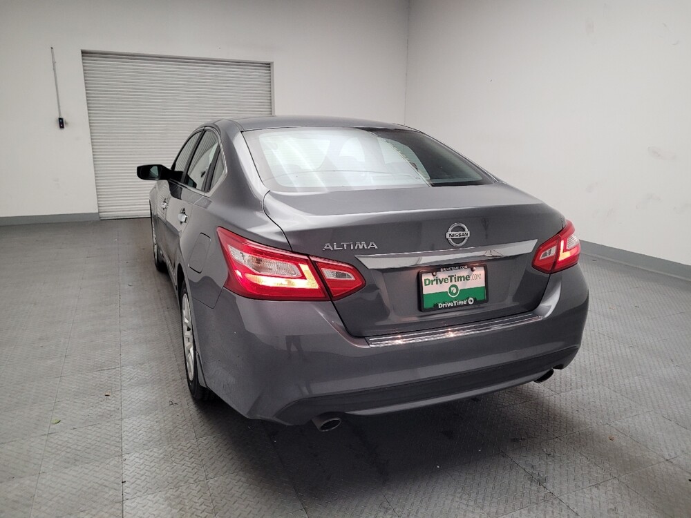 2017 Nissan Altima in Downey, CA 90241 - 18095891 6
