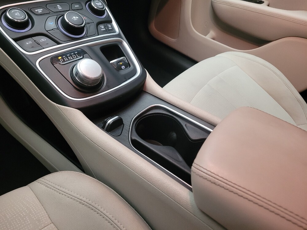 2016 Chrysler 200 in Downey, CA 90241 - 18095897 26