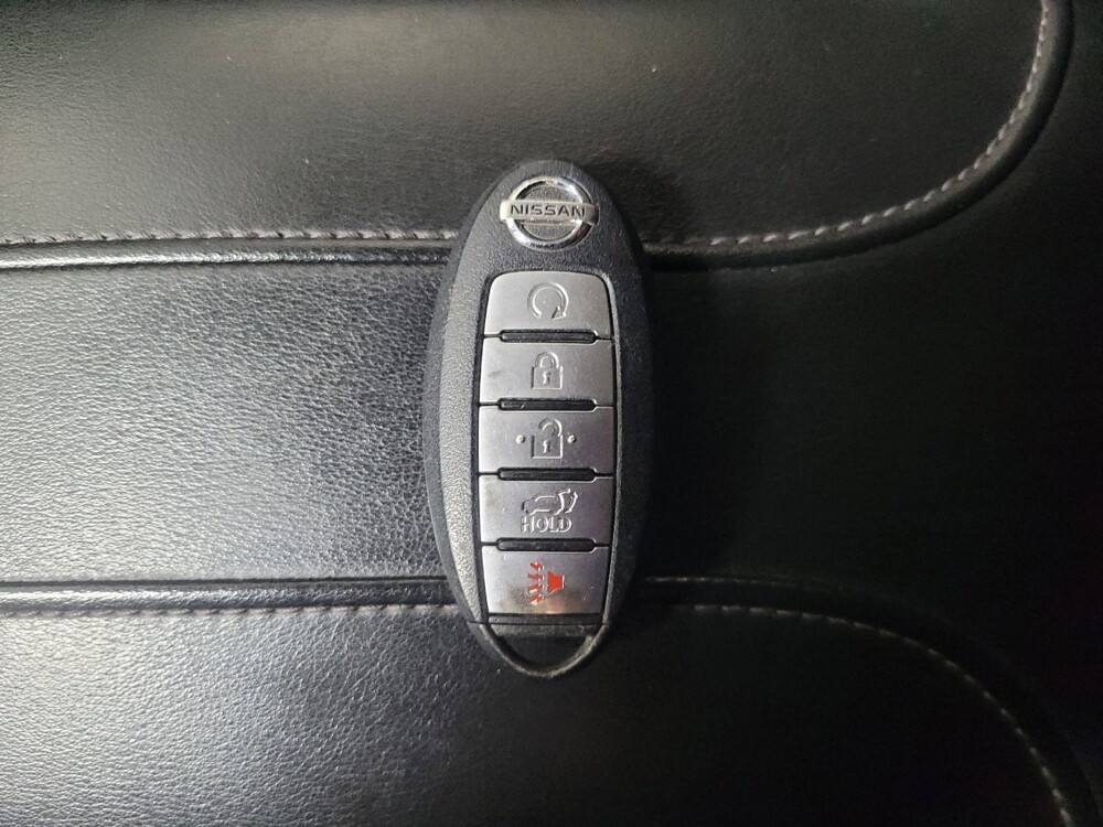 2018 Nissan Rogue in Knoxville, TN 37923 - 18095900 32