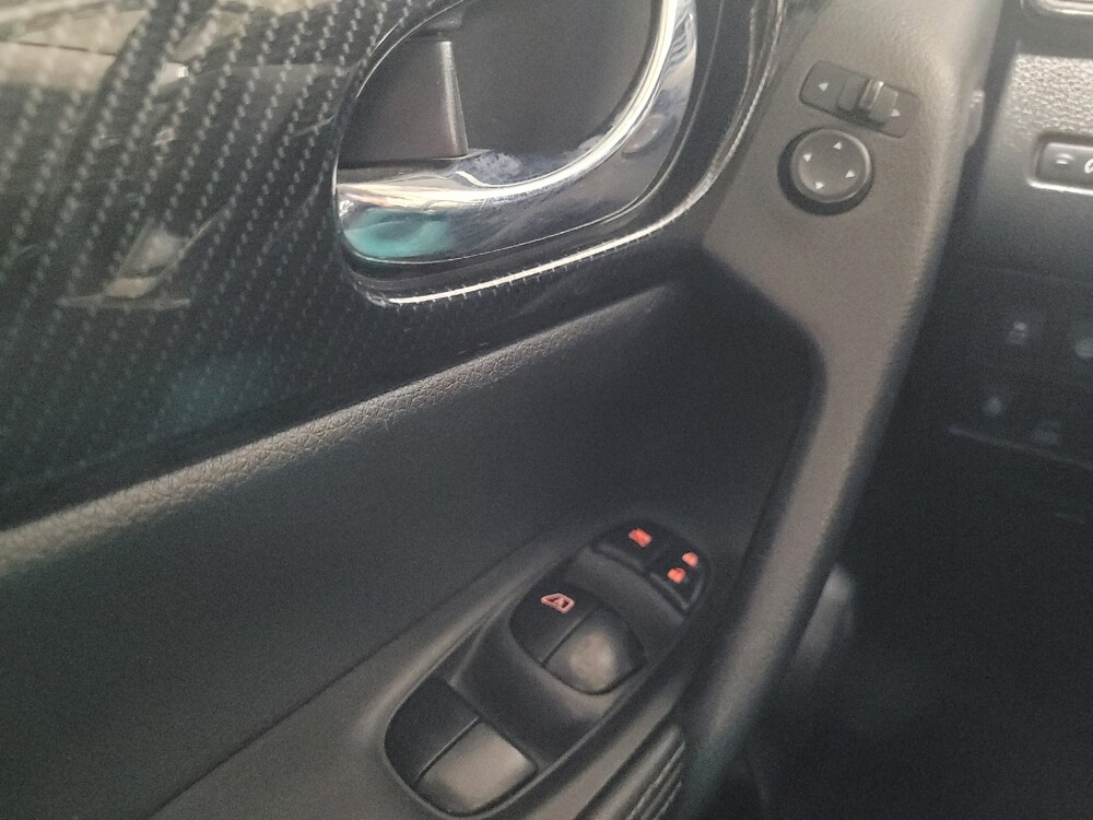 2018 Nissan Rogue in Knoxville, TN 37923 - 18095900 27