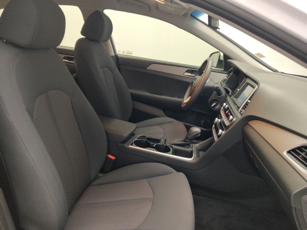 2018 Hyundai Sonata in Marietta, GA 30062 - 18095913 21