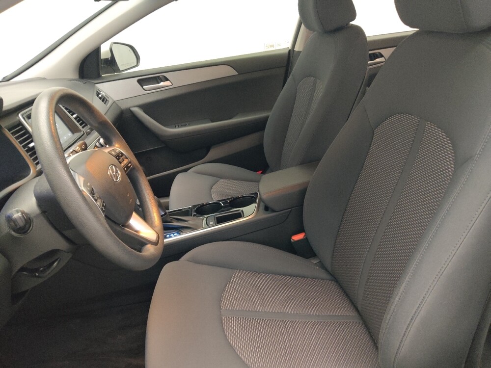 2018 Hyundai Sonata in Marietta, GA 30062 - 18095913 17